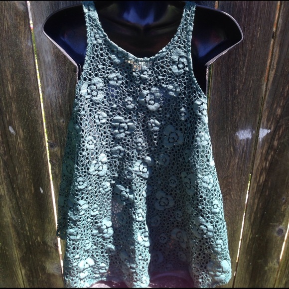 Vampire Diaries Bonnie Staring at Stars tank - Picture 2 of 2